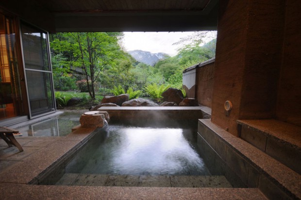 「別邸 仙寿庵」の露天風呂でちょっと贅沢に